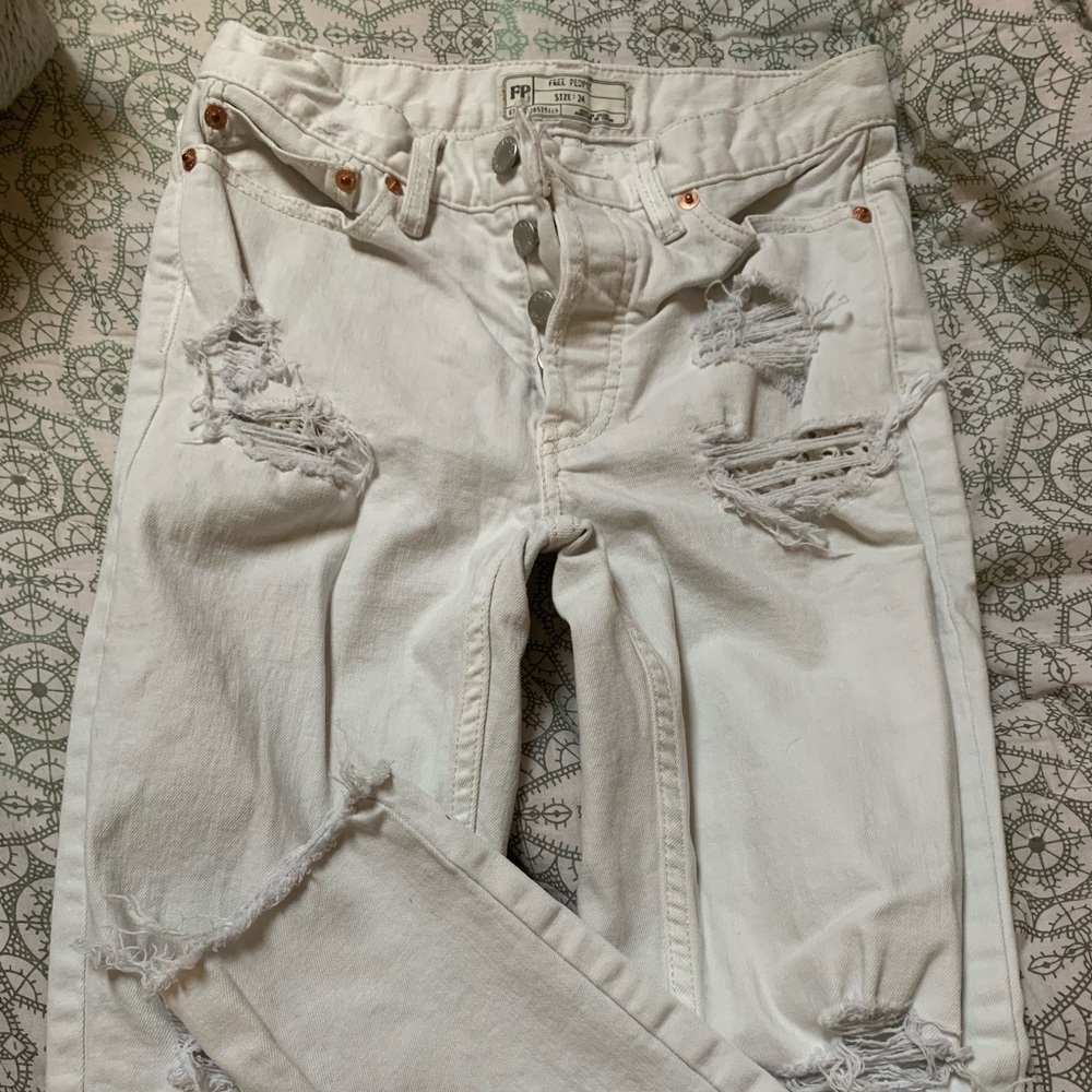FREE PEOPLE JEANS SIZE 24